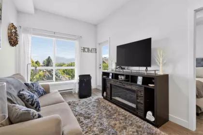 Pantry Photo of 403 9450 Robson Street, Chilliwack, BC