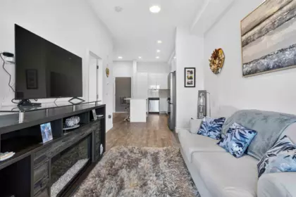 Primary Bedroom Photo of 403 9450 Robson Street, Chilliwack, BC