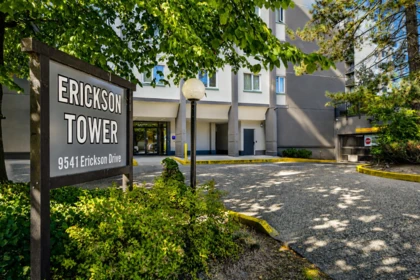 905 9541 Erickson Drive, Burnaby, BC, Burnaby — Apartment/Condo for sale
