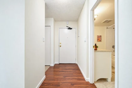 905 9541 Erickson Drive, Burnaby, BC, Burnaby — Apartment/Condo for sale