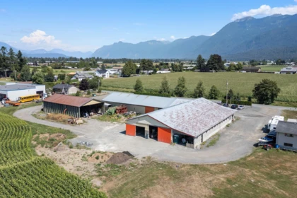 Kitchen Photo of 8703 Upper Prairie Road, Chilliwack, BC