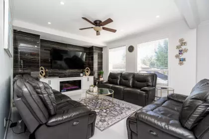 Breakfast Nook Photo of 14836 68 Avenue, Surrey, BC