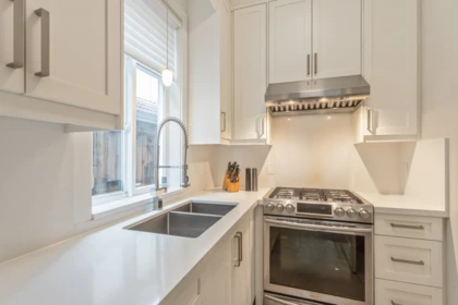 Kitchen Island Photo of 10340 Odlin Road, Richmond, BC