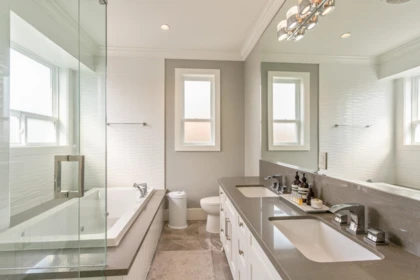 Primary Bathroom Photo of 10340 Odlin Road, Richmond, BC