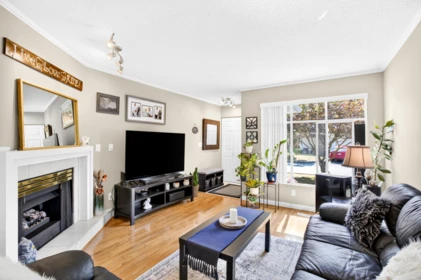 Breakfast Nook Photo of 33 22900 126 Avenue, Maple Ridge, BC