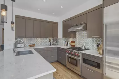 Kitchen Island Photo of 38 8030 Nicklaus North Boulevard, Whistler, BC