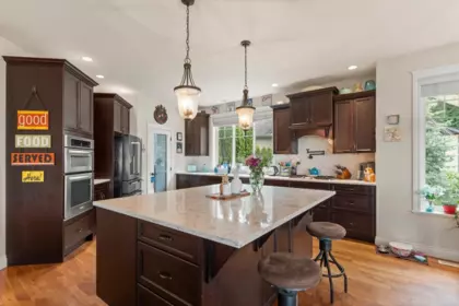 Kitchen Island Photo of 8497 Bradshaw Place, Chilliwack, BC