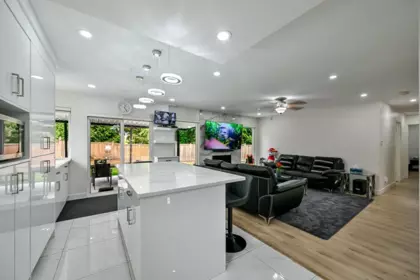 Kitchen Island Photo of 12925 65 Avenue, Surrey, BC