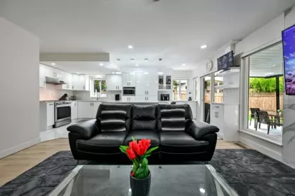 Kitchen Photo of 12925 65 Avenue, Surrey, BC