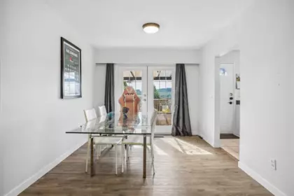 Breakfast Nook Photo of 1617 Western Drive, Port Coquitlam, BC