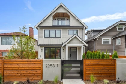 1 2258 Napier Street, Vancouver, BC, Vancouver — Half Duplex for sale