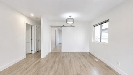 Primary Bedroom Photo of 23 N Fell Avenue, Burnaby, BC