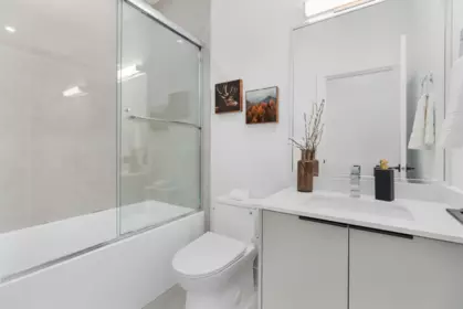 Powder Room Photo of 11480 92 Avenue, Delta, BC
