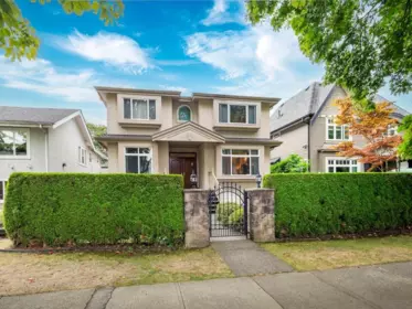 Family Room Photo of 3262 W 12th Avenue, Vancouver, BC