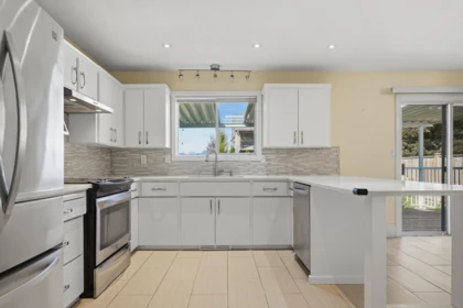 Breakfast Nook Photo of 23423 Sandpiper Avenue, Maple Ridge, BC