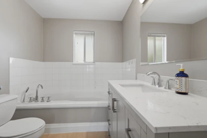 Laundry Room Photo of 23423 Sandpiper Avenue, Maple Ridge, BC
