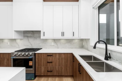 Kitchen Island Photo of 101 1149 Dansey Avenue, Coquitlam, BC
