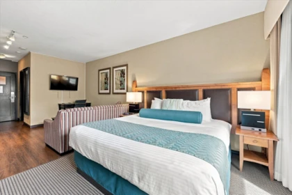126 4220 Gateway Drive, Whistler, BC, Whistler — Apartment/Condo for sale