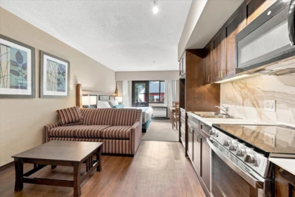126 4220 Gateway Drive, Whistler, BC, Whistler — Apartment/Condo for sale