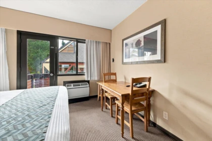126 4220 Gateway Drive, Whistler, BC, Whistler — Apartment/Condo for sale
