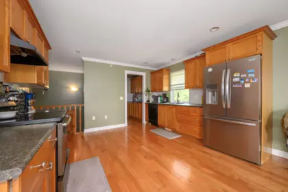 Breakfast Nook Photo of 11382 240 Street, Maple Ridge, BC