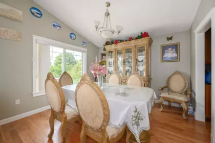 Kitchen Island Photo of 11382 240 Street, Maple Ridge, BC