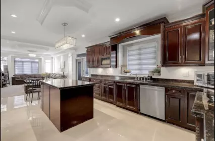 Kitchen Photo of 14871 76 Avenue, Surrey, BC