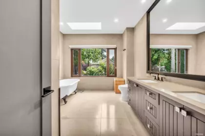 Mudroom Photo of 1112 W 38th Avenue, Vancouver, BC
