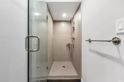 Swimming Pool Photo of 1112 W 38th Avenue, Vancouver, BC