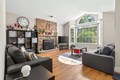 Family Room Photo of 15733 98a Avenue, Surrey, BC