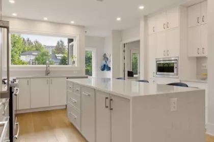 Guest Bathroom Photo of 462 W 22nd Avenue, Vancouver, BC