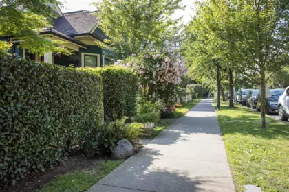 Hot Tub / Spa Photo of 2 1152 Comox Street, Vancouver, BC