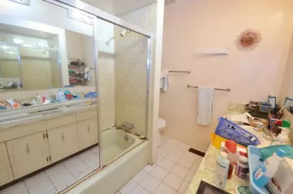 Guest Bathroom Photo of 7480 Schaefer Avenue, Richmond, BC