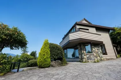 Front Yard Photo of 90 Tidewater Way, Lions Bay, BC