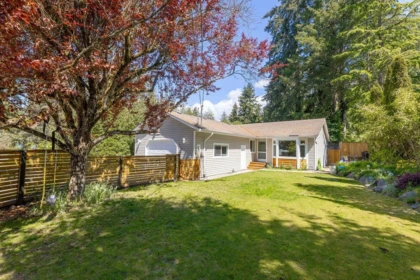 Front Yard Photo of 5700 Trident Avenue, Sechelt, BC