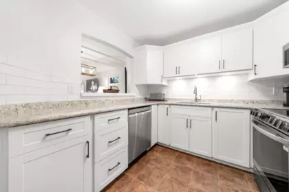 Basement Recreation Room Photo of 412 1220 Fir Street, White Rock, BC