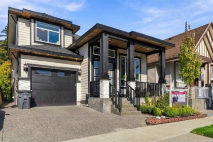 17359 64a Avenue, Surrey, BC, Surrey — Single Family Residence for sale