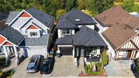 17359 64a Avenue, Surrey, BC, Surrey — Single Family Residence for sale