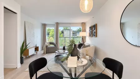 Kitchen Photo of 10 1355 W 4th Avenue, Vancouver, BC