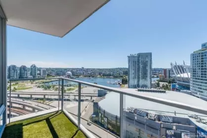 2705 689 Abbott Street, Vancouver, BC, Vancouver — Apartment/Condo for sale