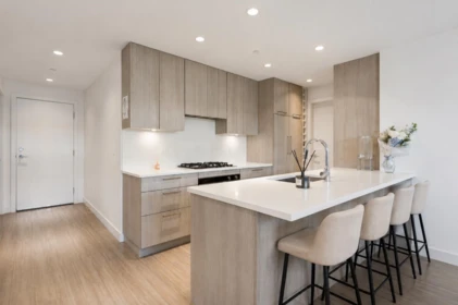 203 747 E 3rd Street, North Vancouver, BC, North Vancouver — Apartment/Condo for sale