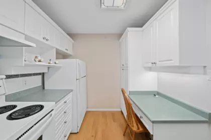 Kitchen Island Photo of 509 12148 224 Street, Maple Ridge, BC