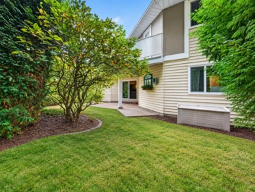 Basement Recreation Room Photo of 8 14834 100 Avenue, Surrey, BC