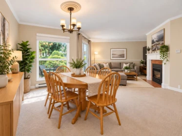 Kitchen Photo of 8 14834 100 Avenue, Surrey, BC