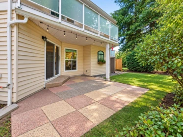 Laundry Room Photo of 8 14834 100 Avenue, Surrey, BC
