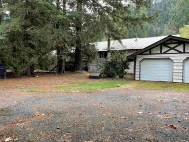 63491 Flood Hope Road, Hope, BC, Hope — Single Family Residence for sale