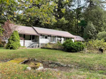 63491 Flood Hope Road, Hope, BC, Hope — Single Family Residence for sale