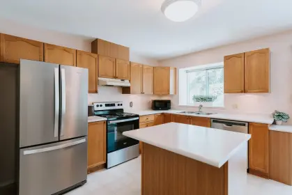 5810 Reef Road, Sechelt, BC, Sechelt — Single Family Residence for sale