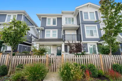 15 7167 116 Street, Delta, BC, Delta — Townhouse for sale