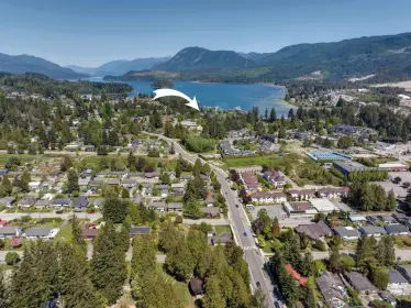35 5761 Wharf Avenue, Sechelt, BC, Sechelt — Townhouse for sale